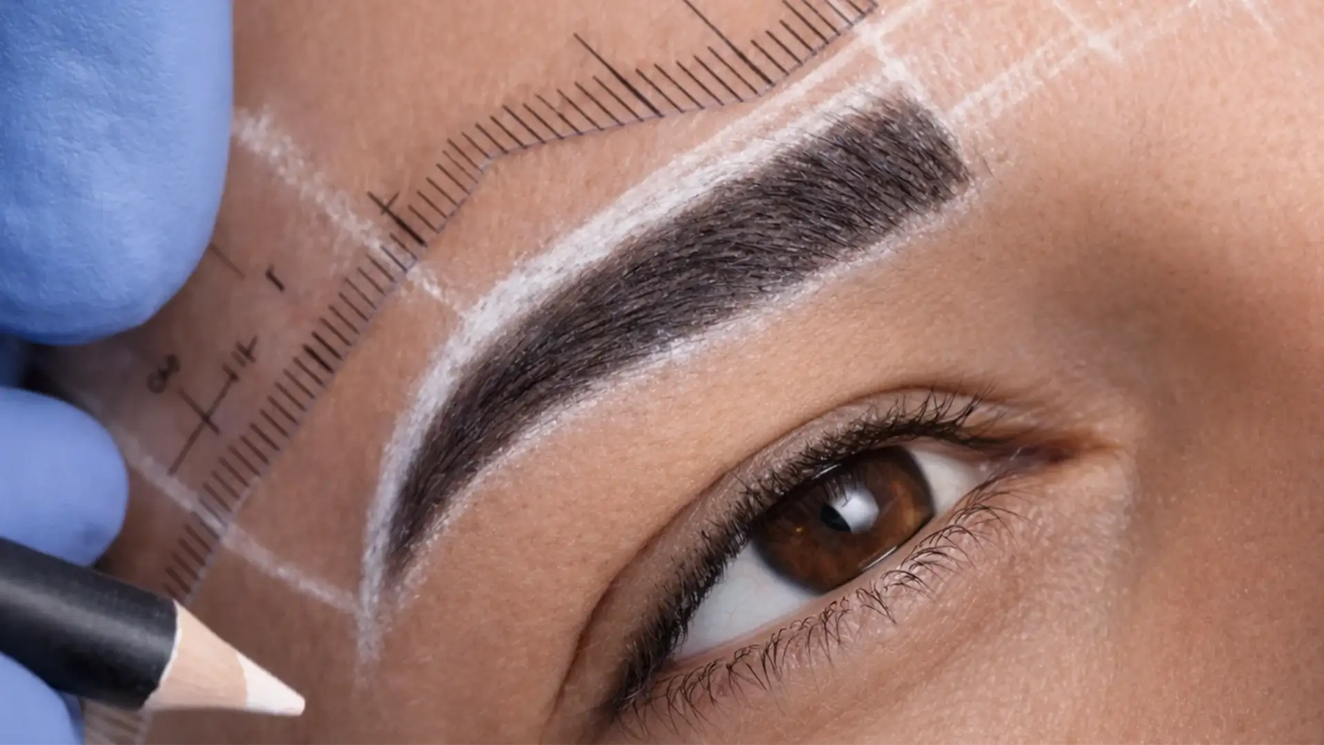 comprendre-la-science-restauration-des-sourcils